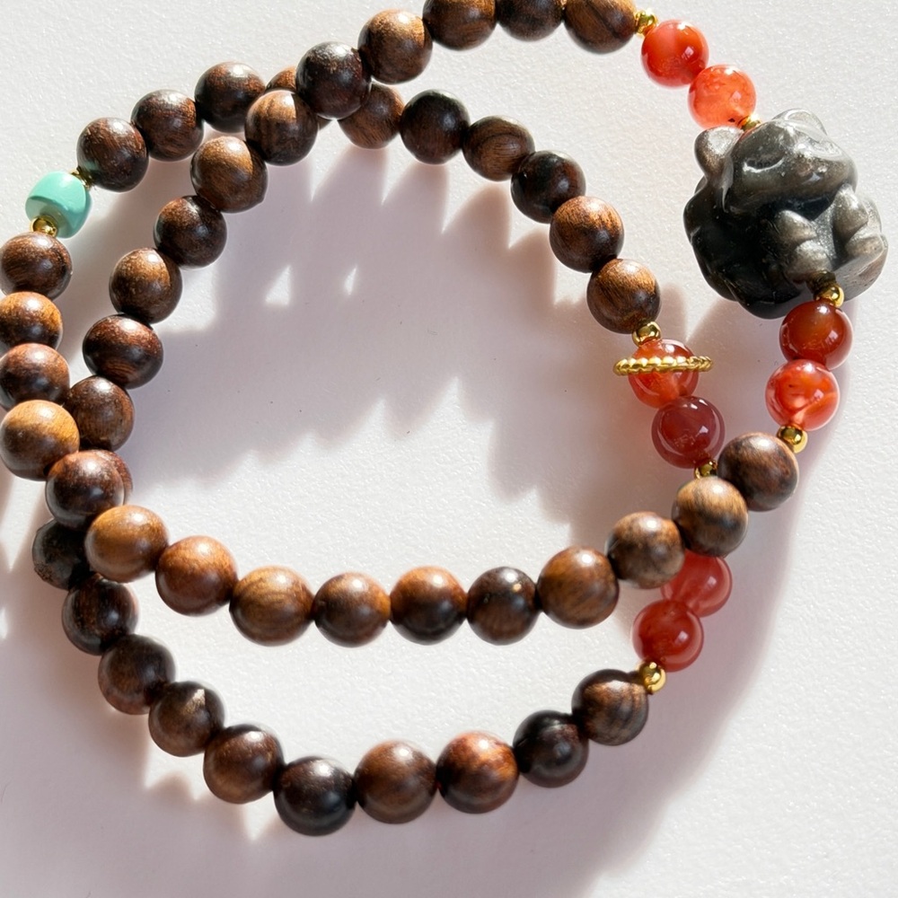 Elegant Wooden Bead Bracelet with Nanhong Agate Nine Tailed Fox Charm
